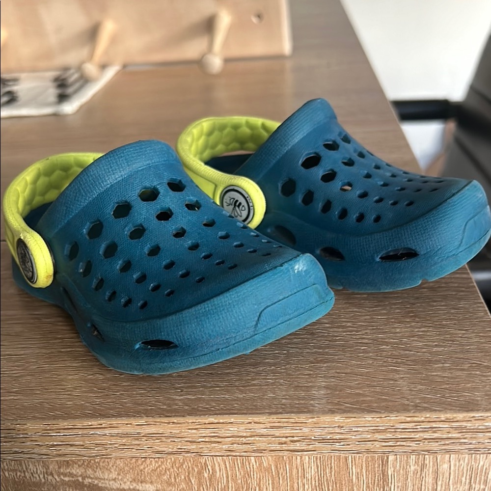 Joybees Kids Blue and Yellow Clogs crocs summer water shoes rubber 5 c - Picture 2 of 8